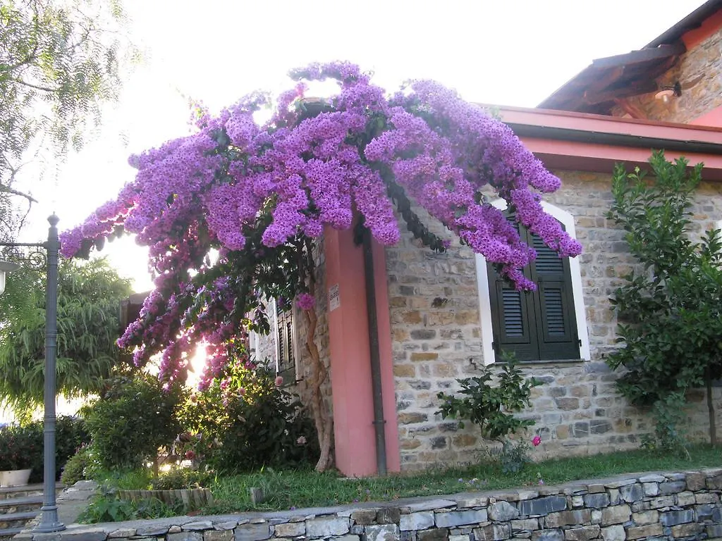 Agriturismo La Vigna Chiusanico 0*,  Italy